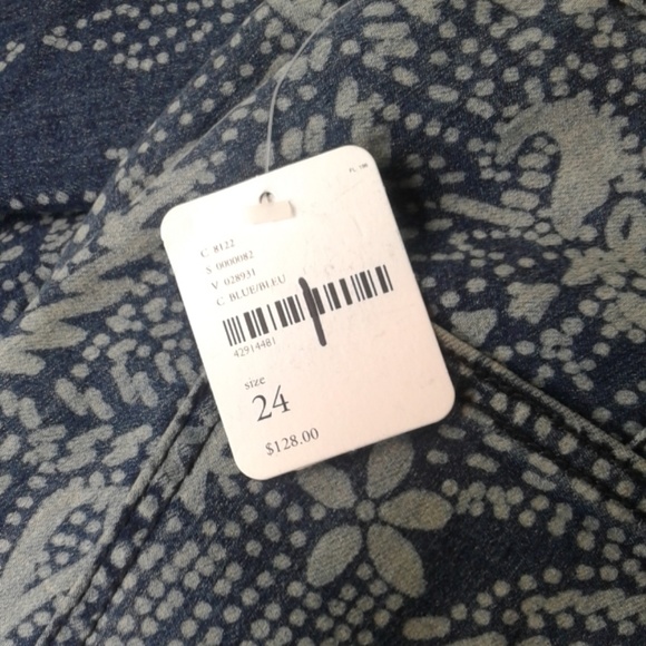 SOLD l High Waist Printed Bellbottom Jeans - Picture 3 of 5